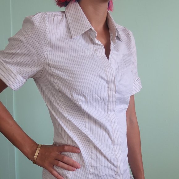6 petite Ann Taylor White and black striped button up - Picture 1 of 8